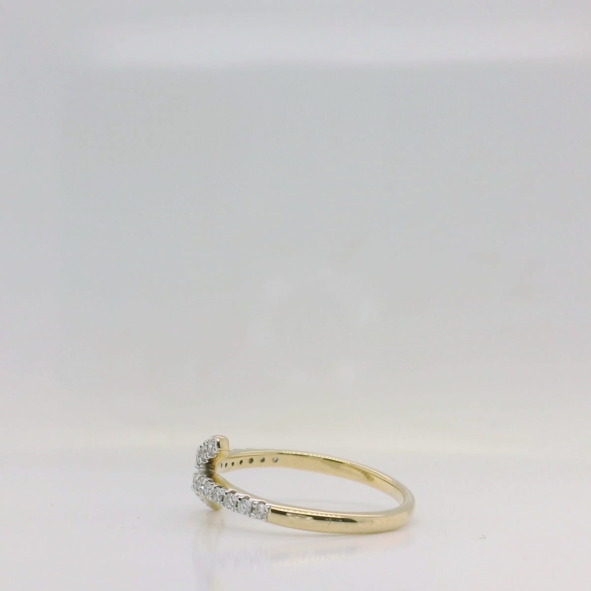 Crossover Ring