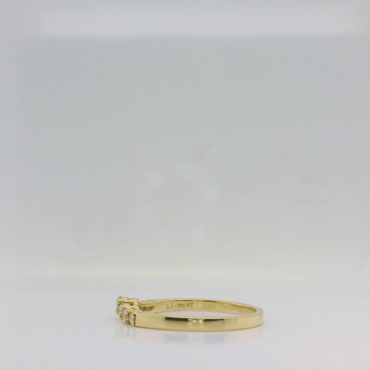 Slight V Diamond Ring