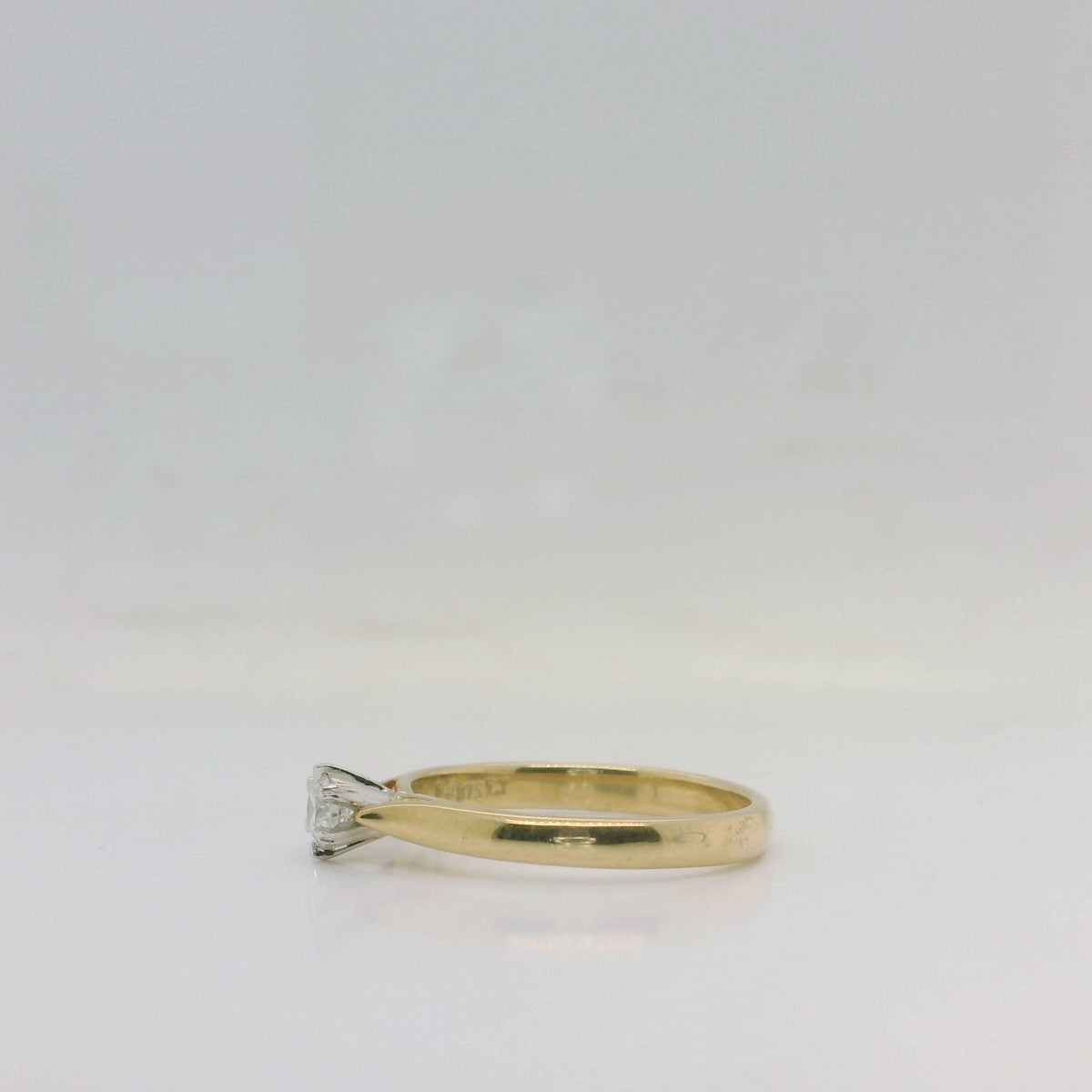 6 Claw Solitaire Ring