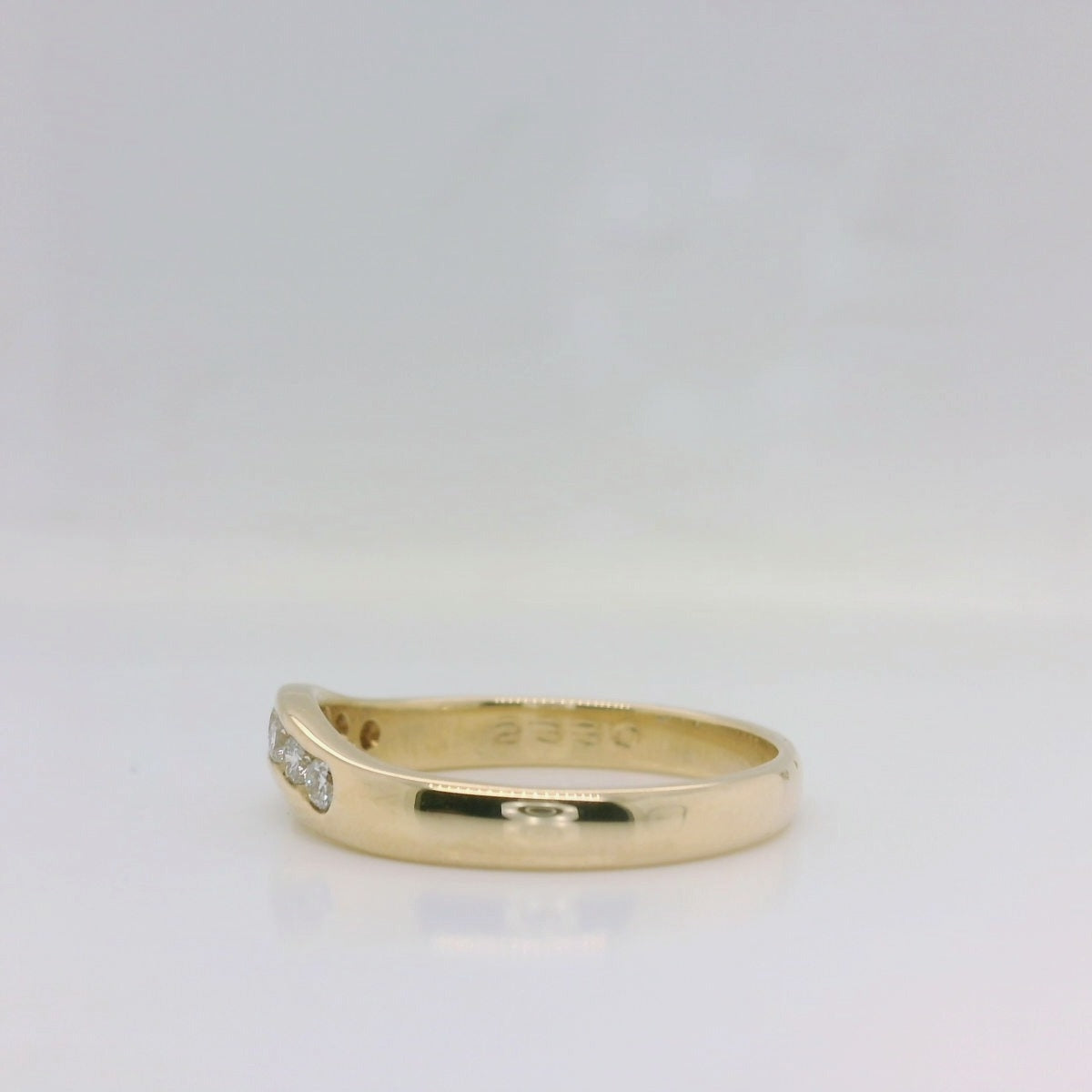 Curved Channel Ring