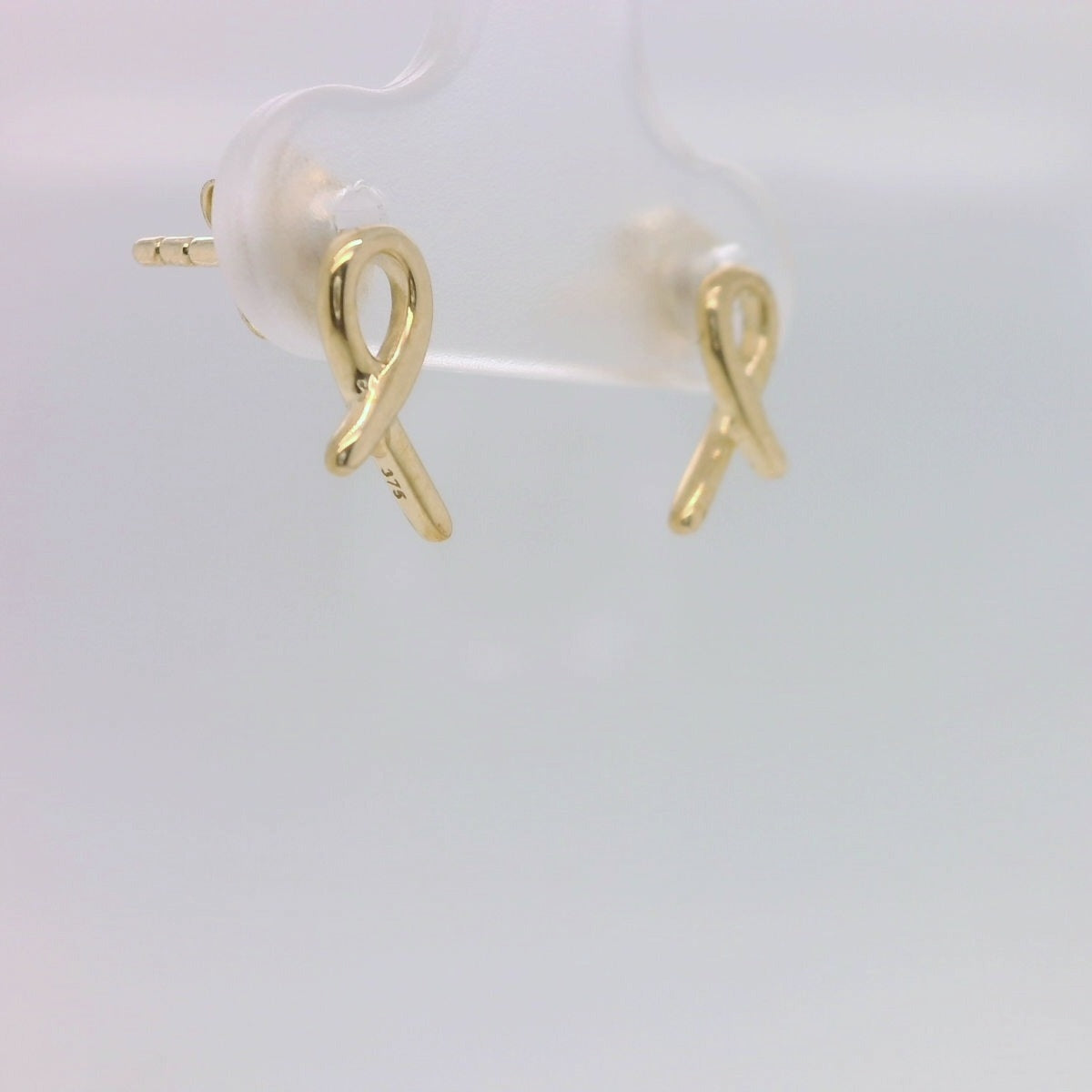 Ribbon Studs