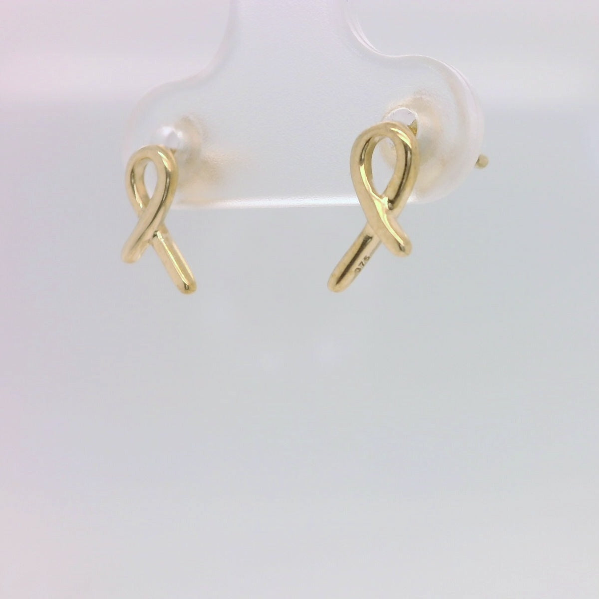 Ribbon Studs