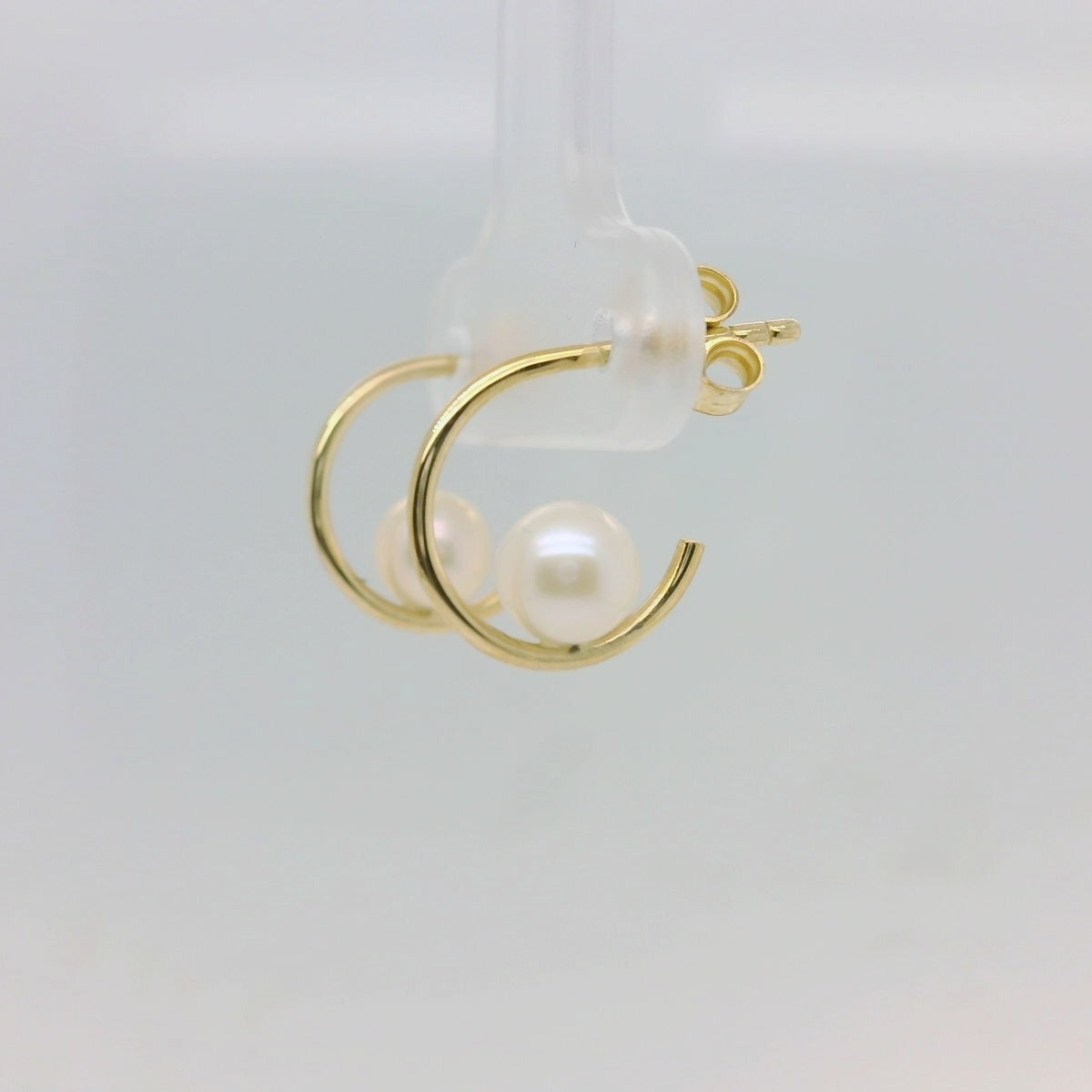 Pearl & Gold Hoop