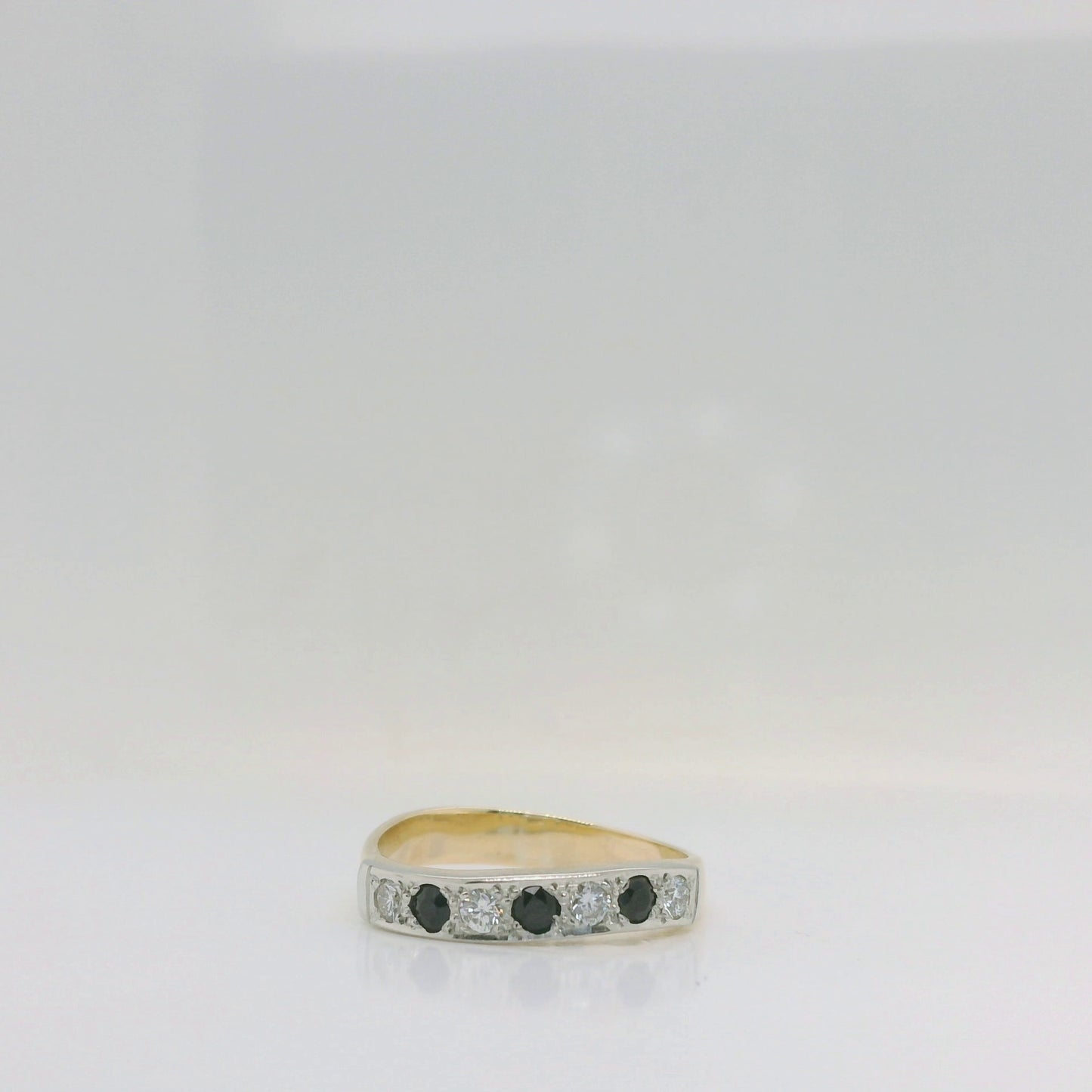 Wavey Sapphire & Diamond Ring