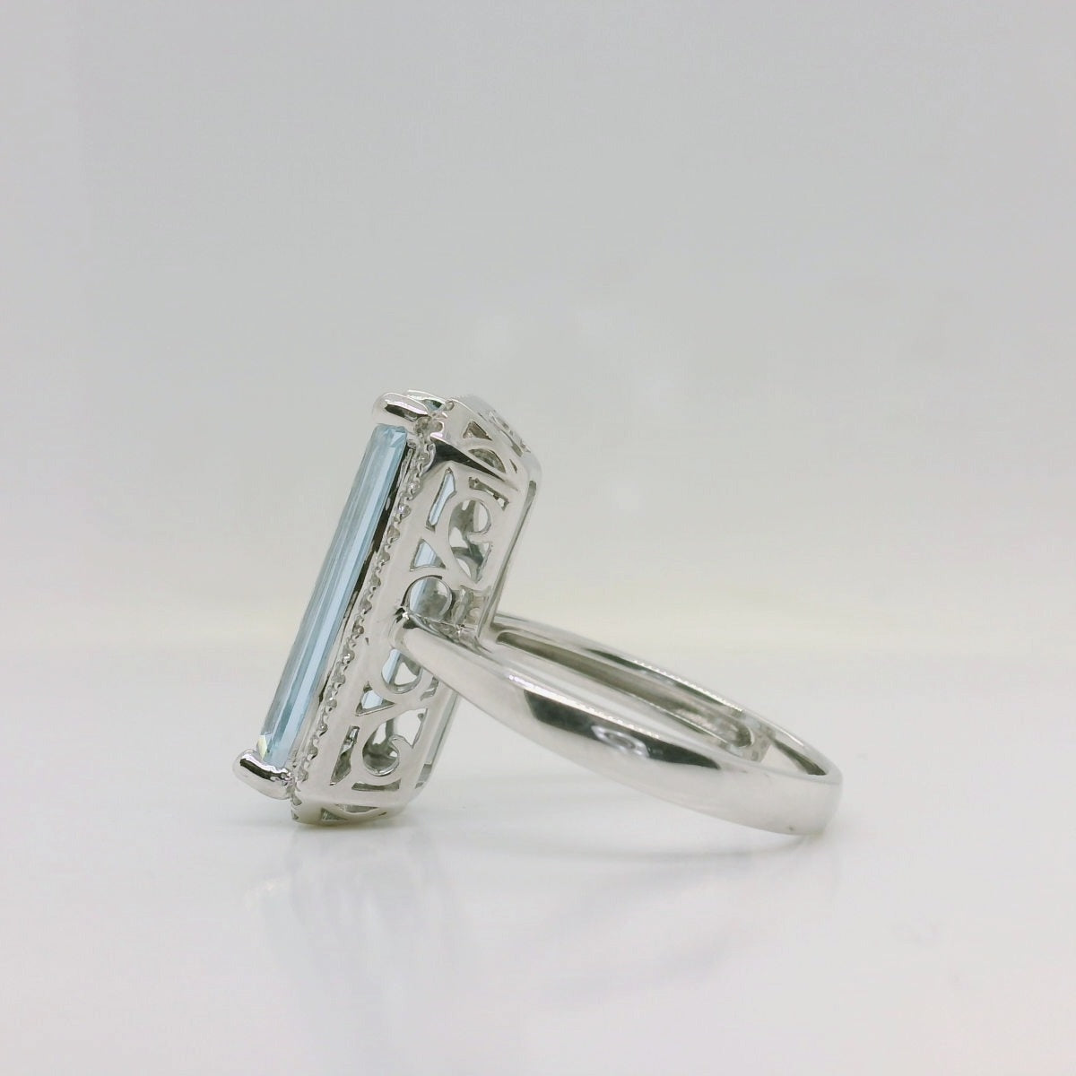 Aquamarine & Diamond Ring