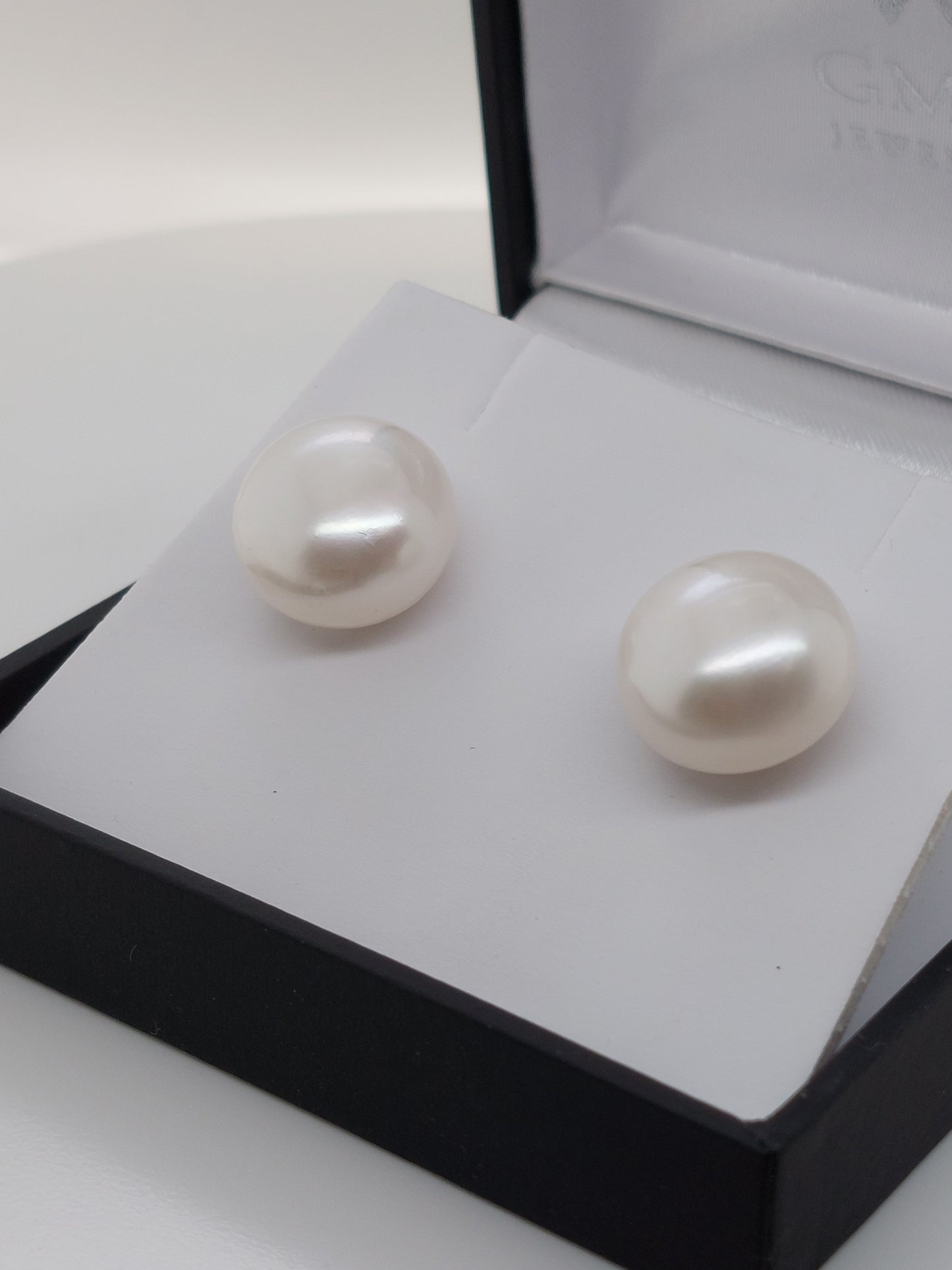 White Button Studs - 13mm
