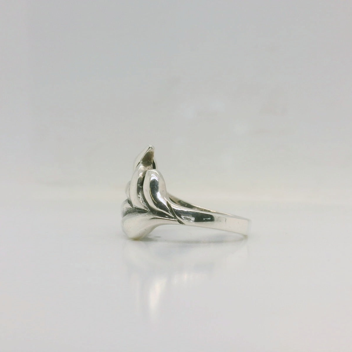 7 Leaf Ring