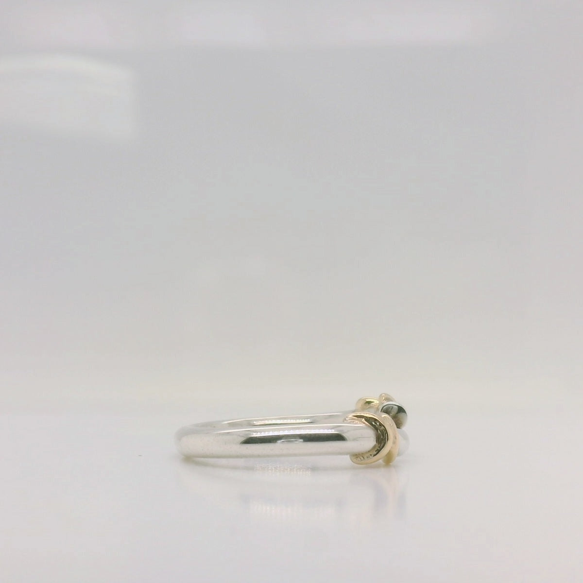 Open end Criss-Cross Ring