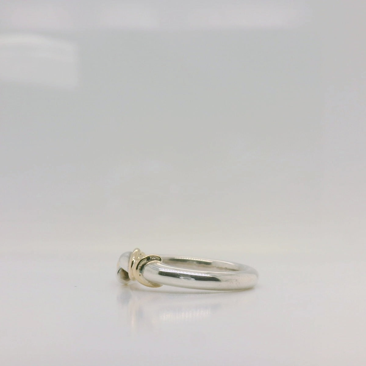 Open end Criss-Cross Ring