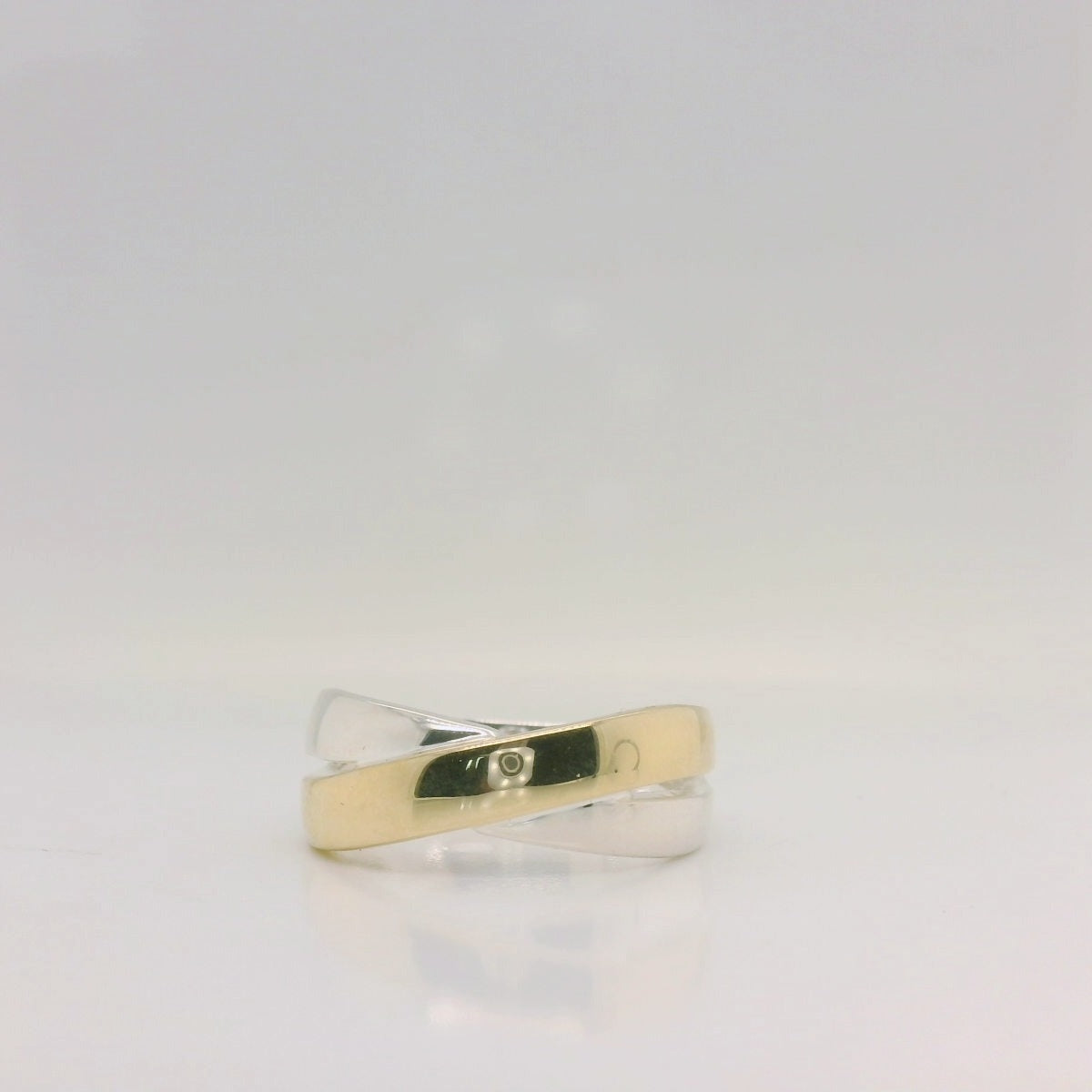 Two-Tone Crossover Ring