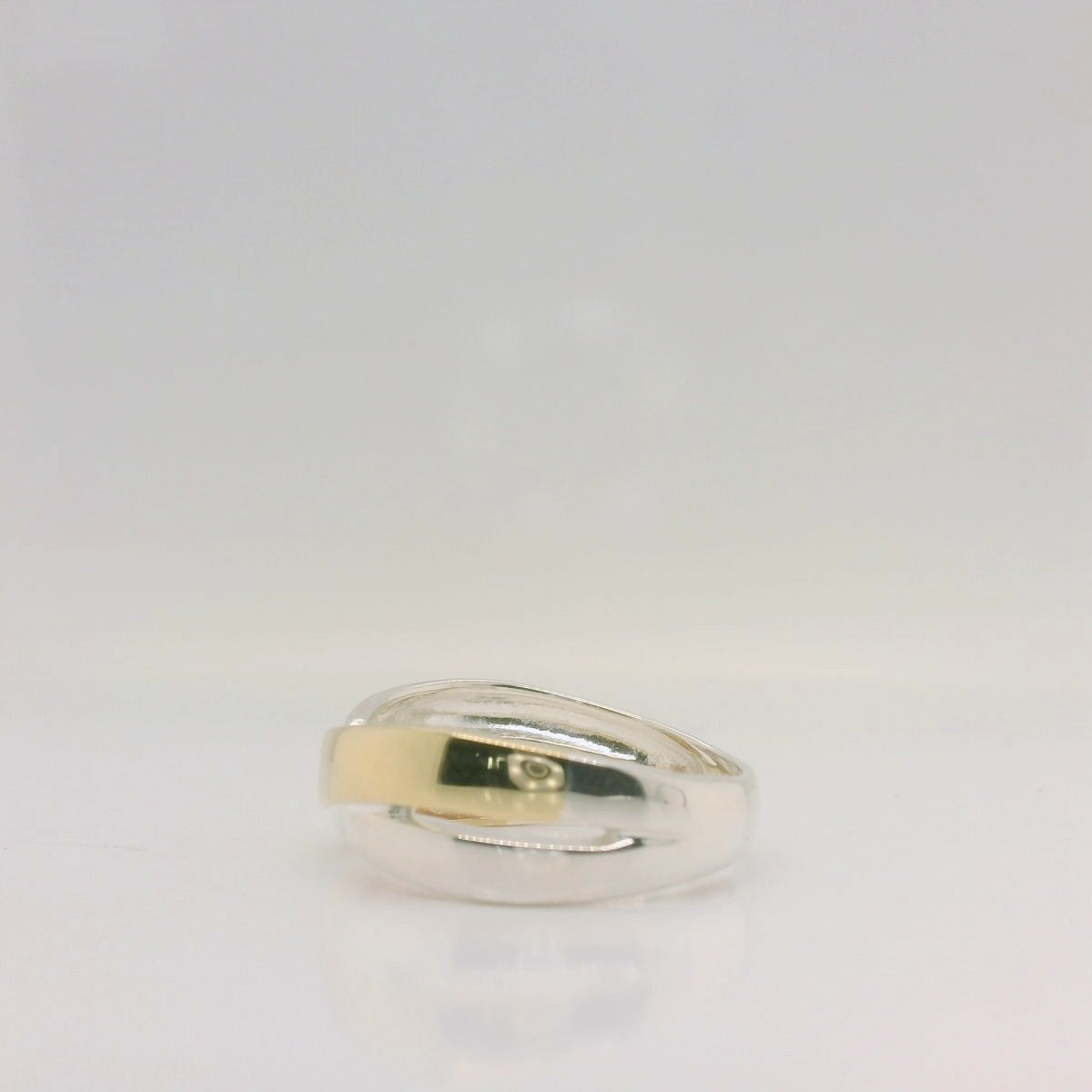 Two-Tone Crossover Ring