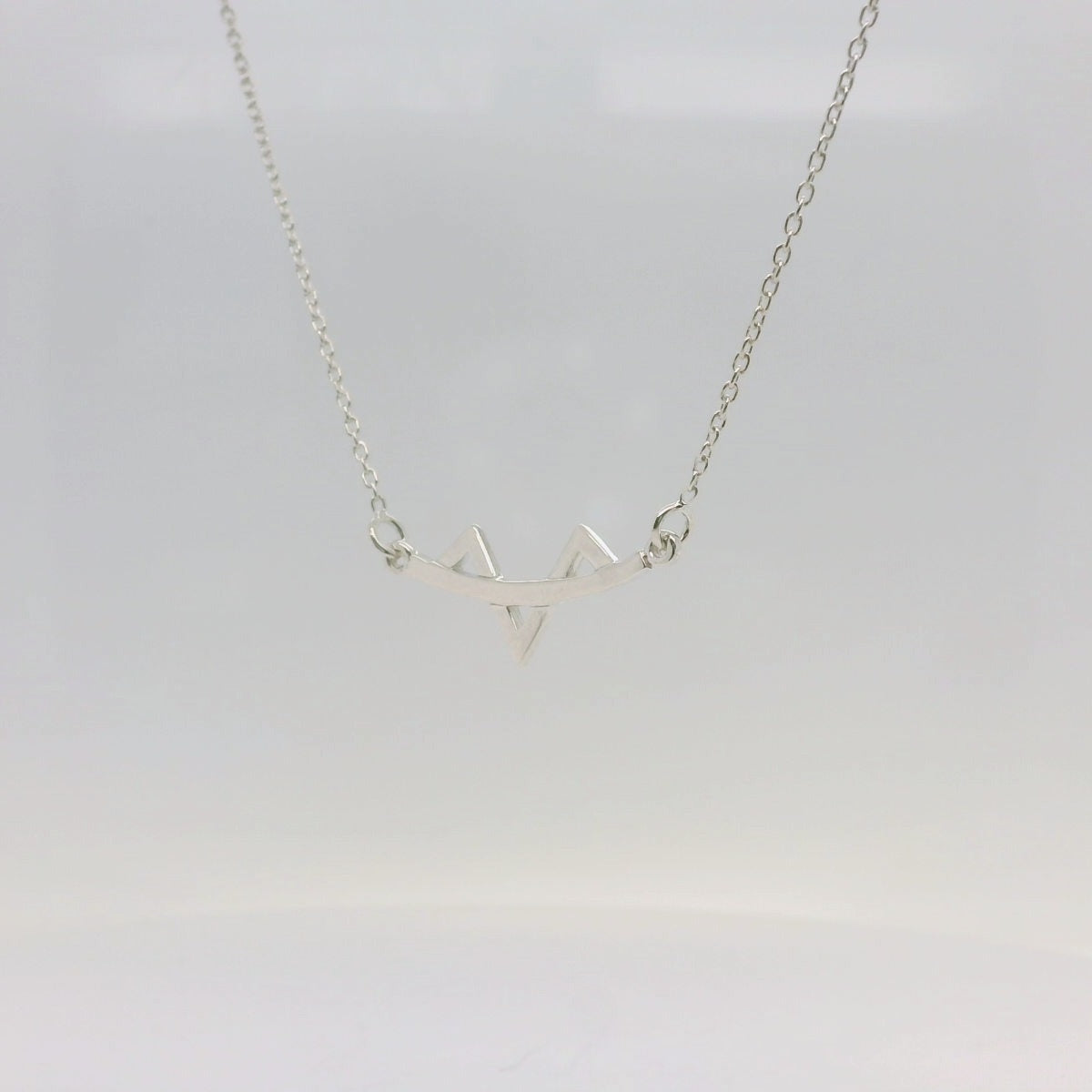 Curved Zig Zag Necklace