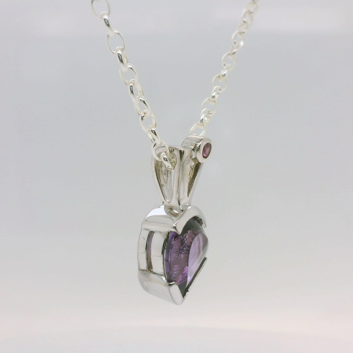 Semi-Bezel Amethyst Pendant