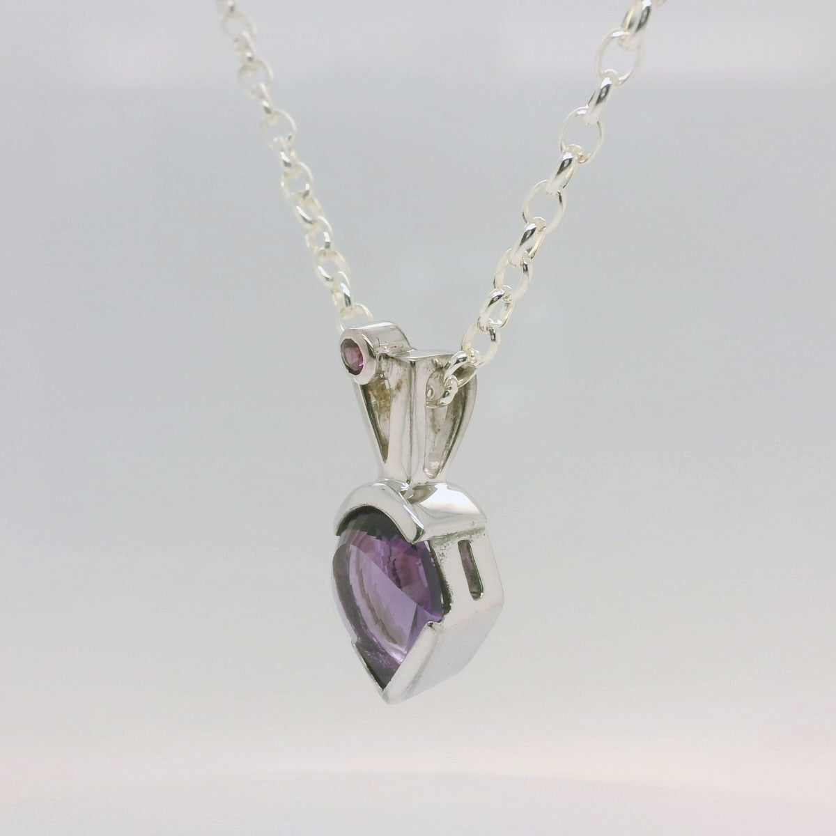 Semi-Bezel Amethyst Pendant