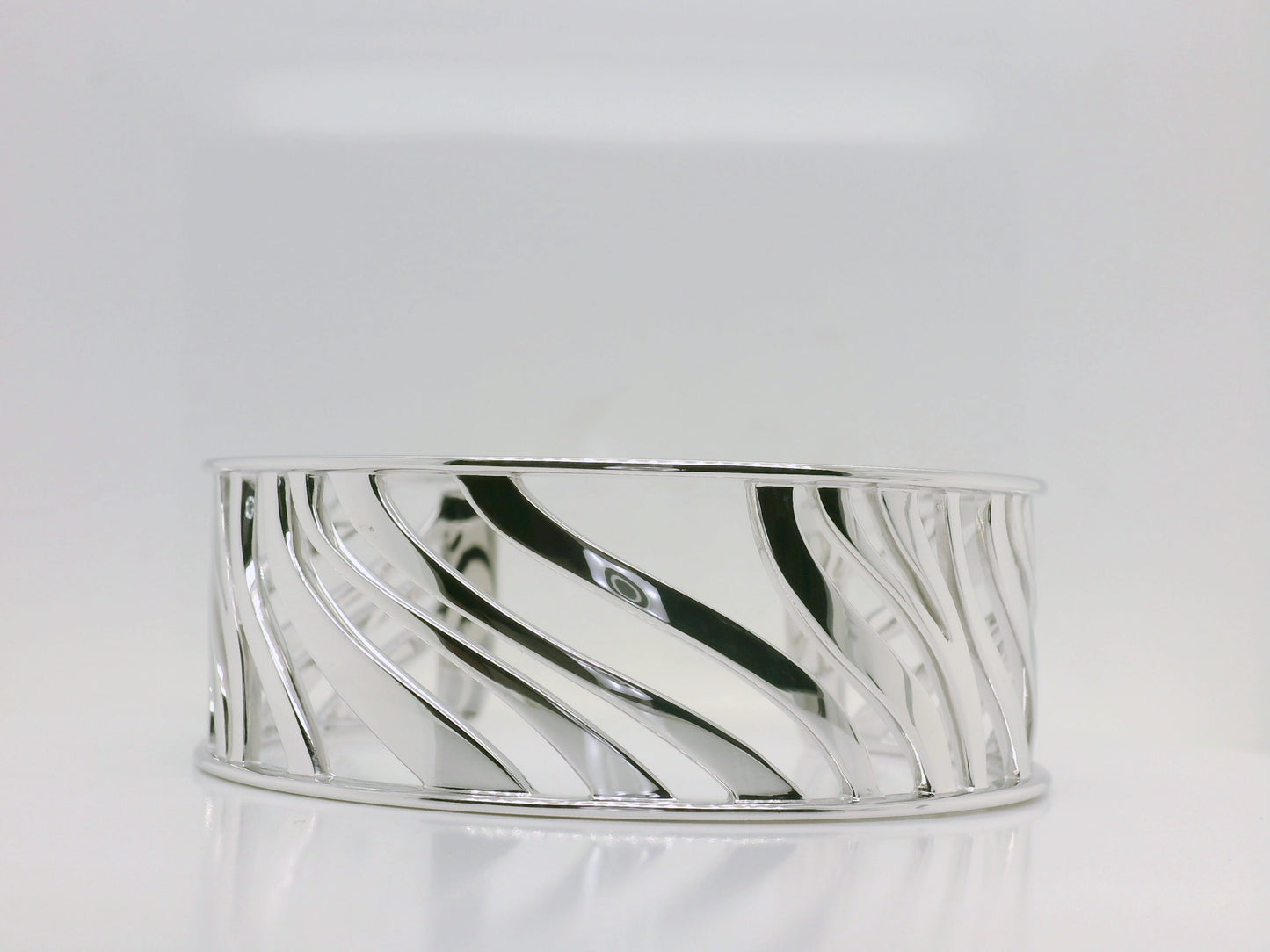 Wavey Cut-Out Cuff