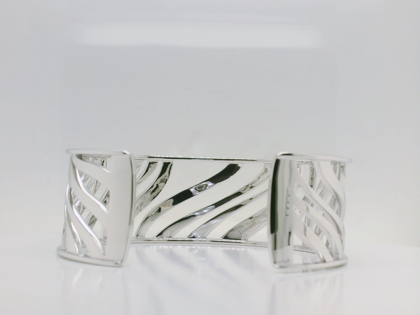 Wavey Cut-Out Cuff