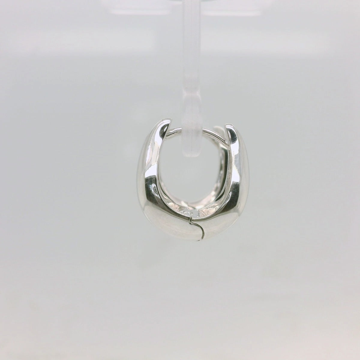 Freeform Huggie