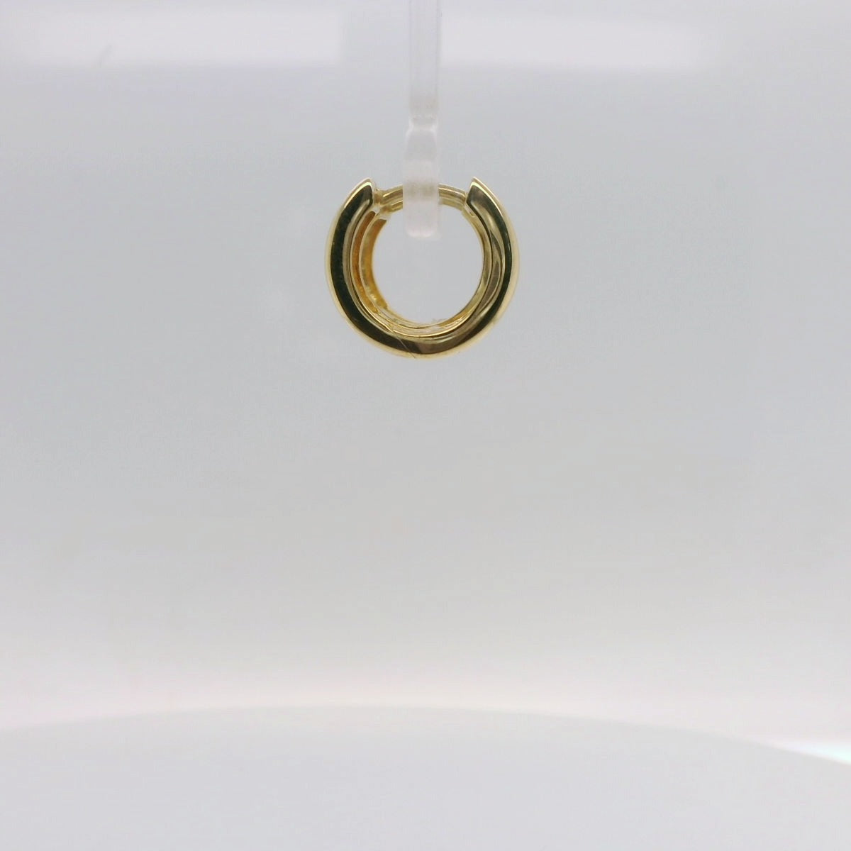 Ribbed Huggie Earring