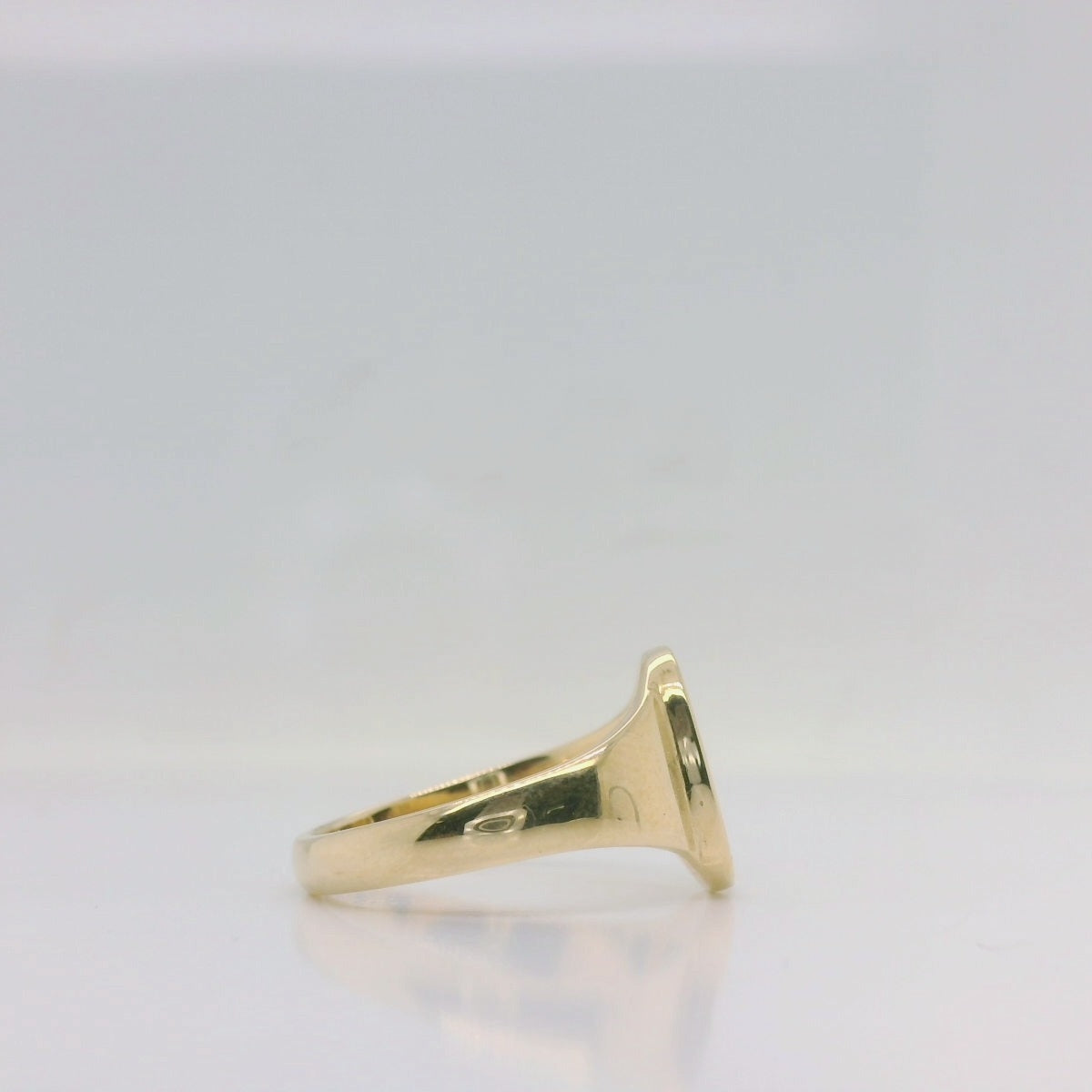 Ladies Oval Signet