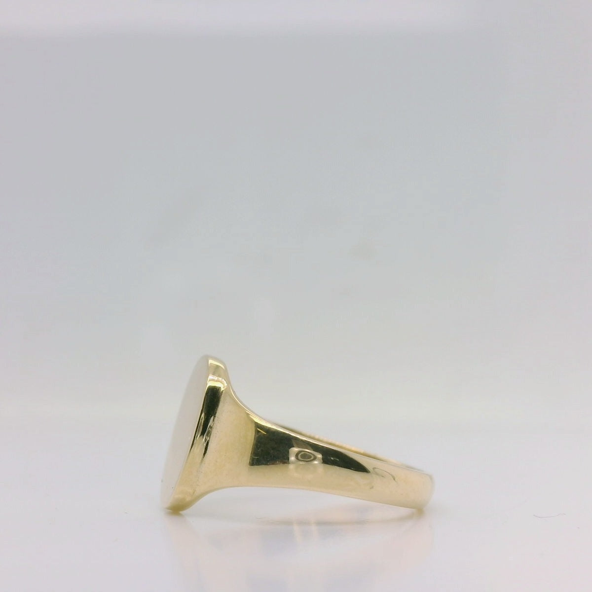 Ladies Oval Signet