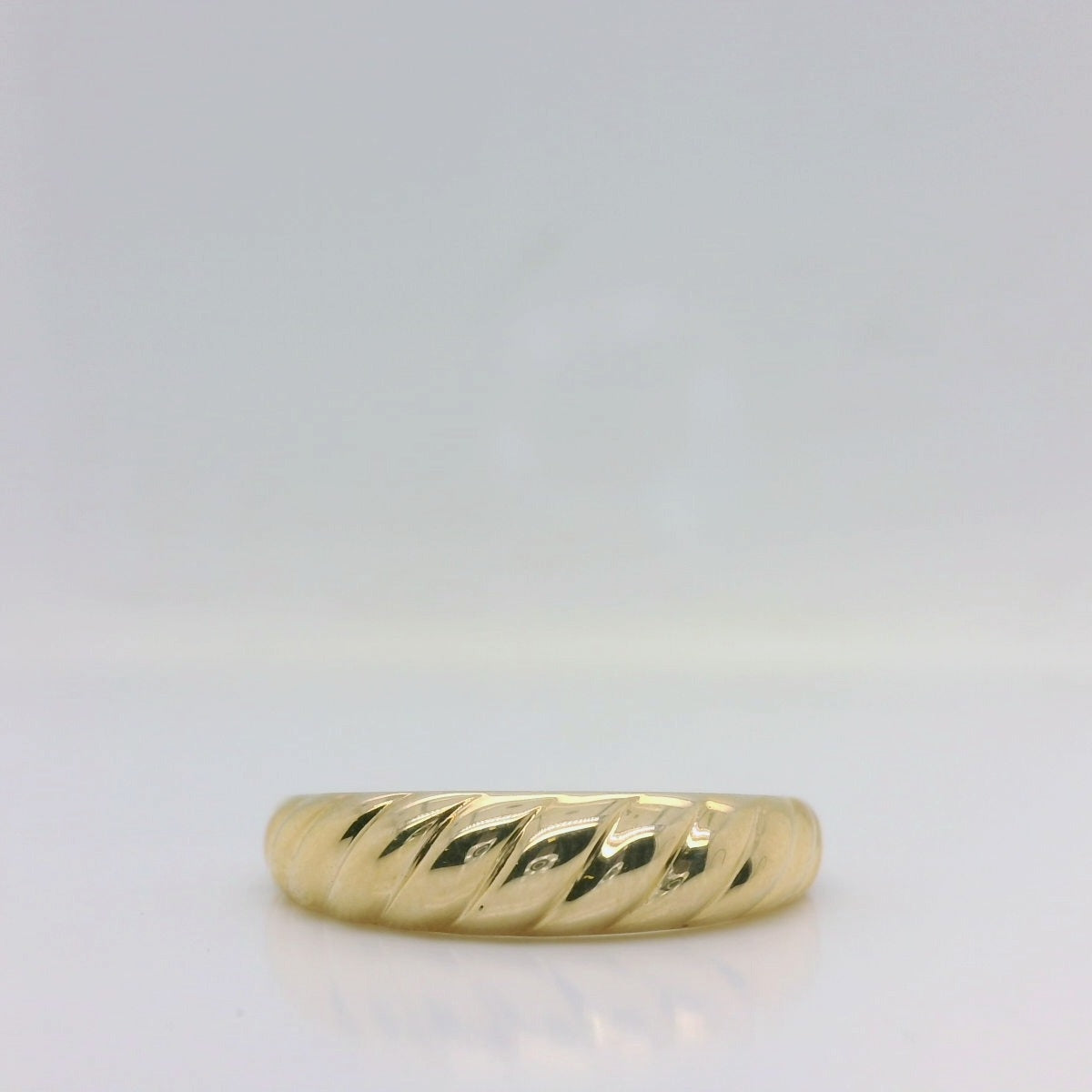 Domed Twist Ring