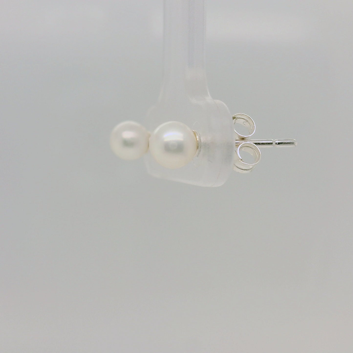 Sterling Silver Freshwater Pearl Stud Earrings – 4–4.5mm