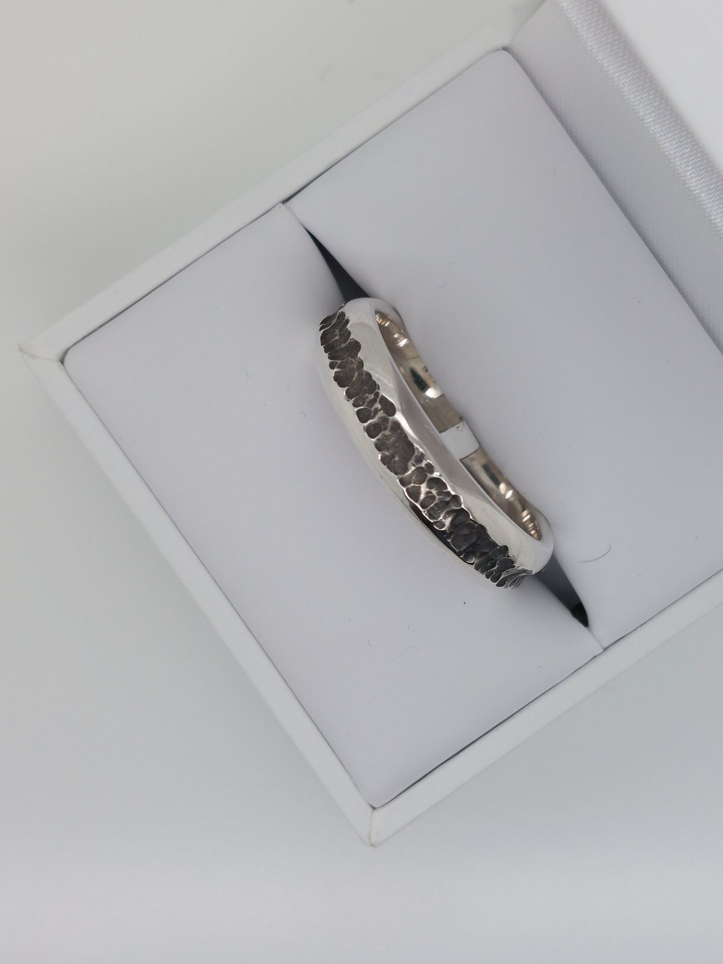 Oxidised Textured Band