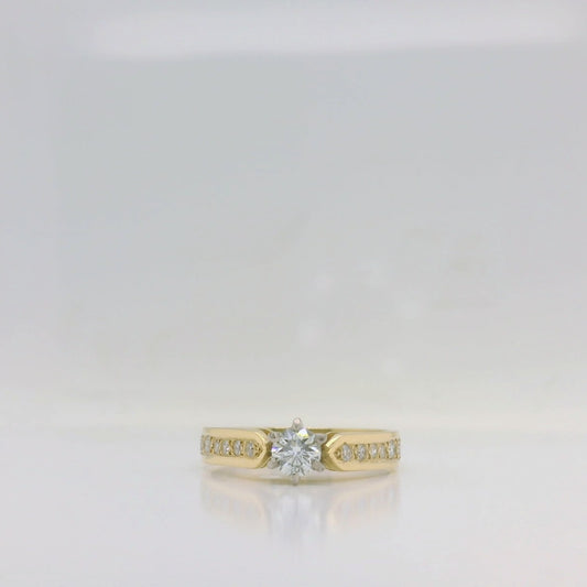 Solitaire & Shoulder Diamond Ring