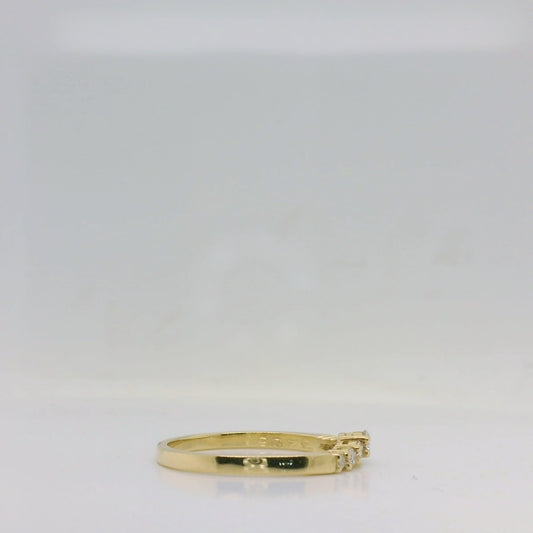 Slight V Diamond Ring