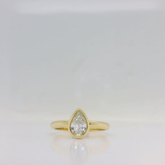 Pear Shaped Solitaire - Natural Diamond