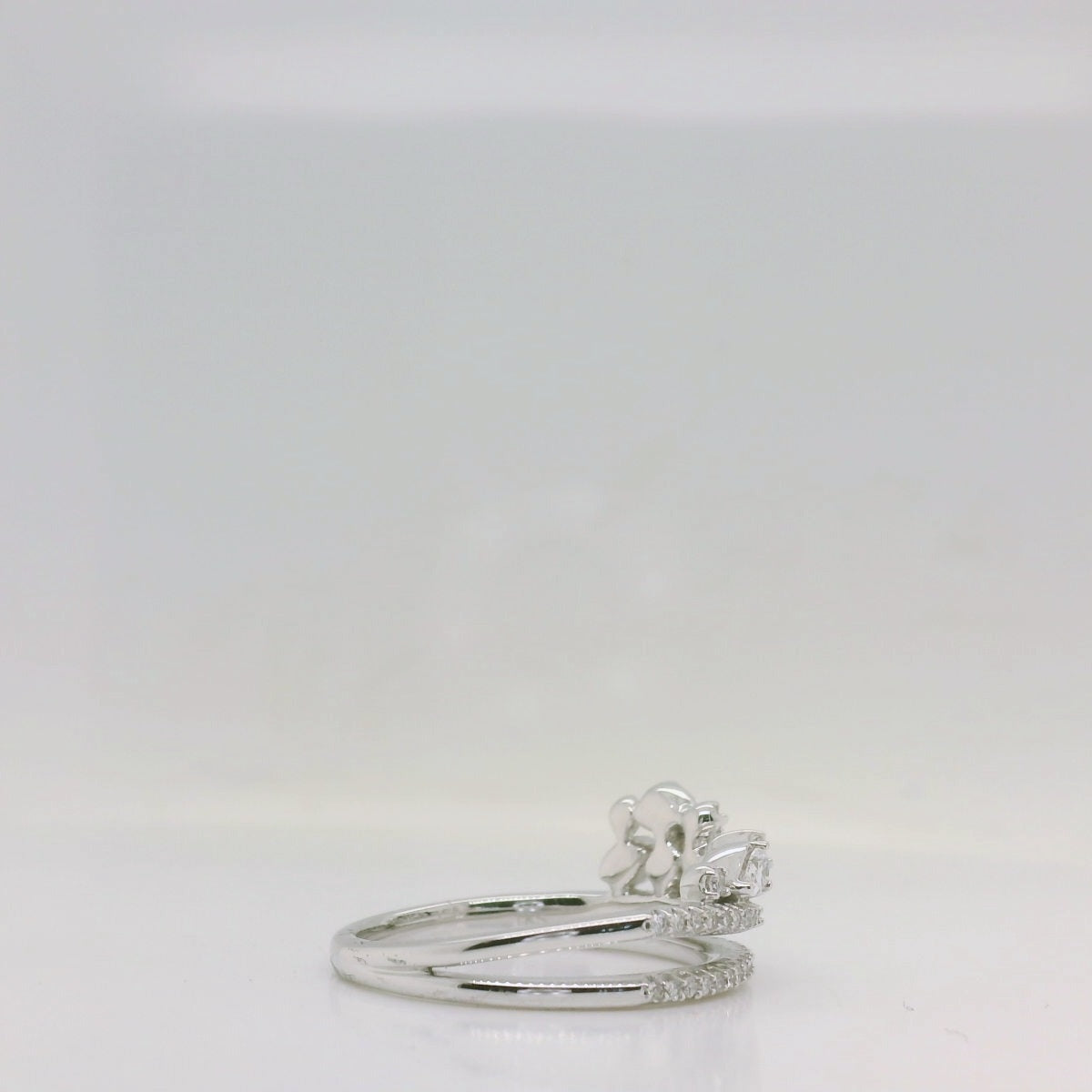 Scattered Row Ring