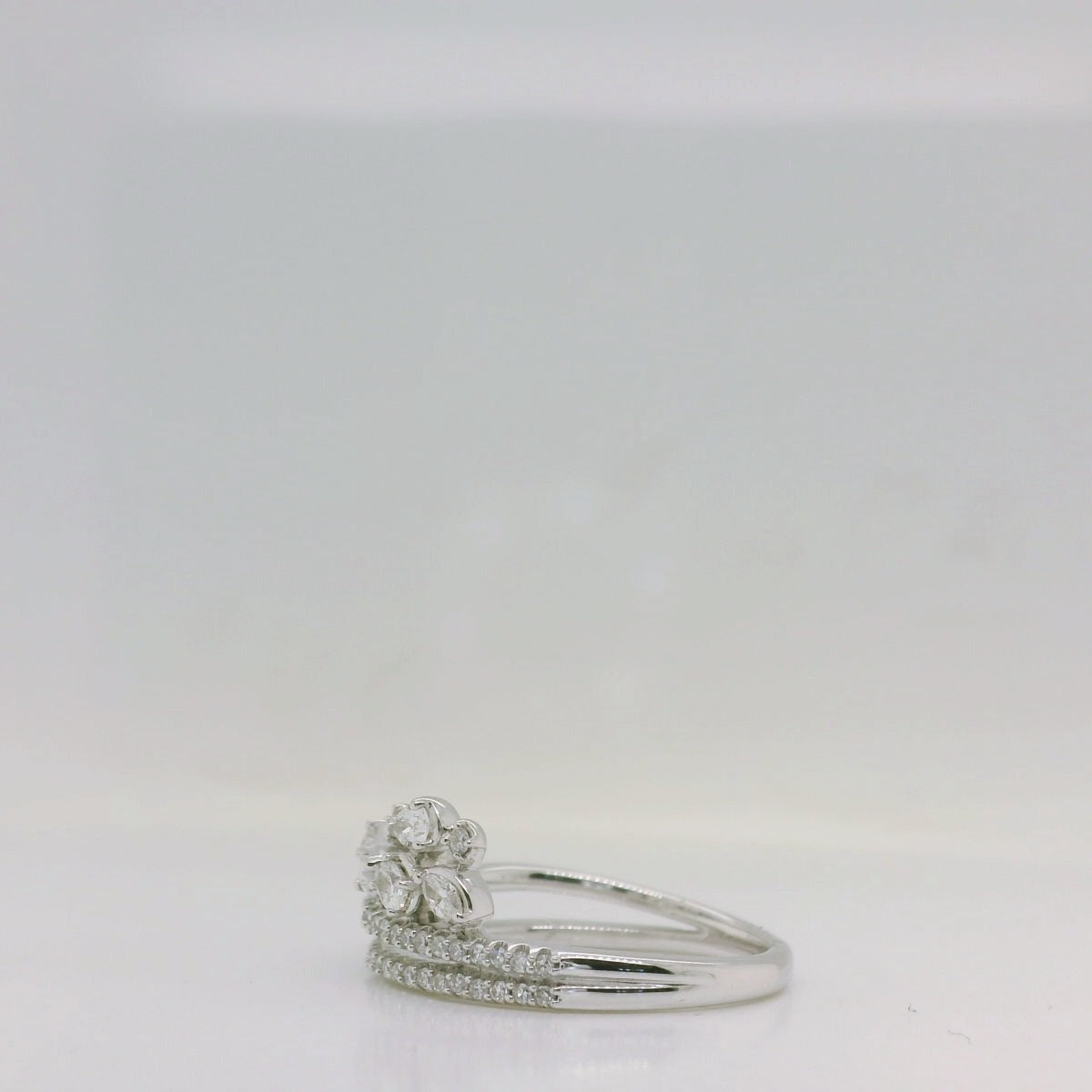 Scattered Row Ring