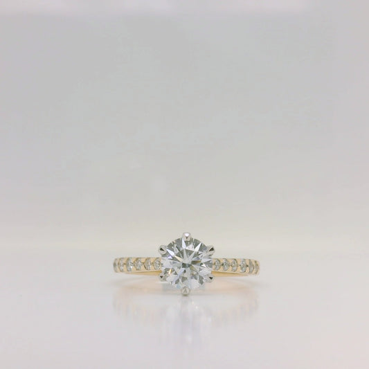 Lab Diamond Soli & Shoulder Stone Ring