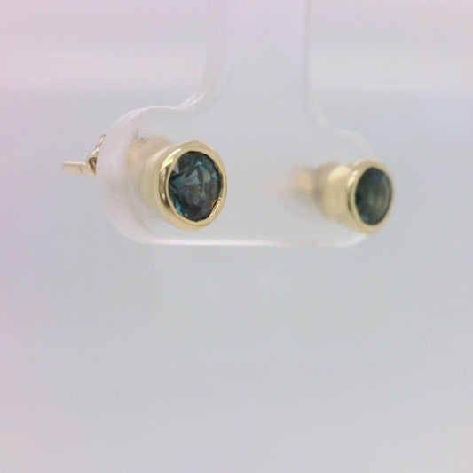 Rub Set Sapphire Earrings