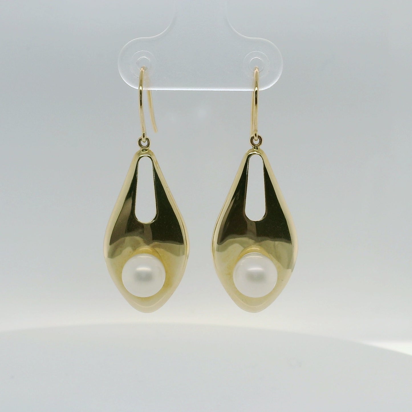Gold Pearl Drop Earring