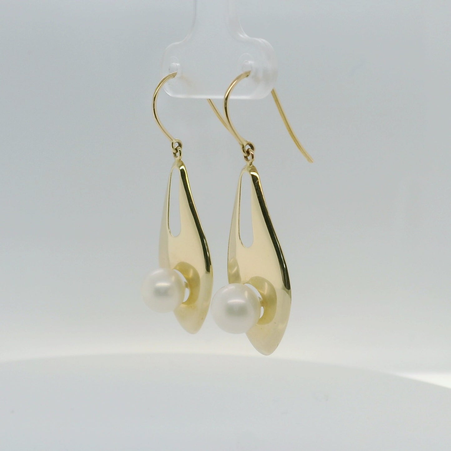 Gold Pearl Drop Earring