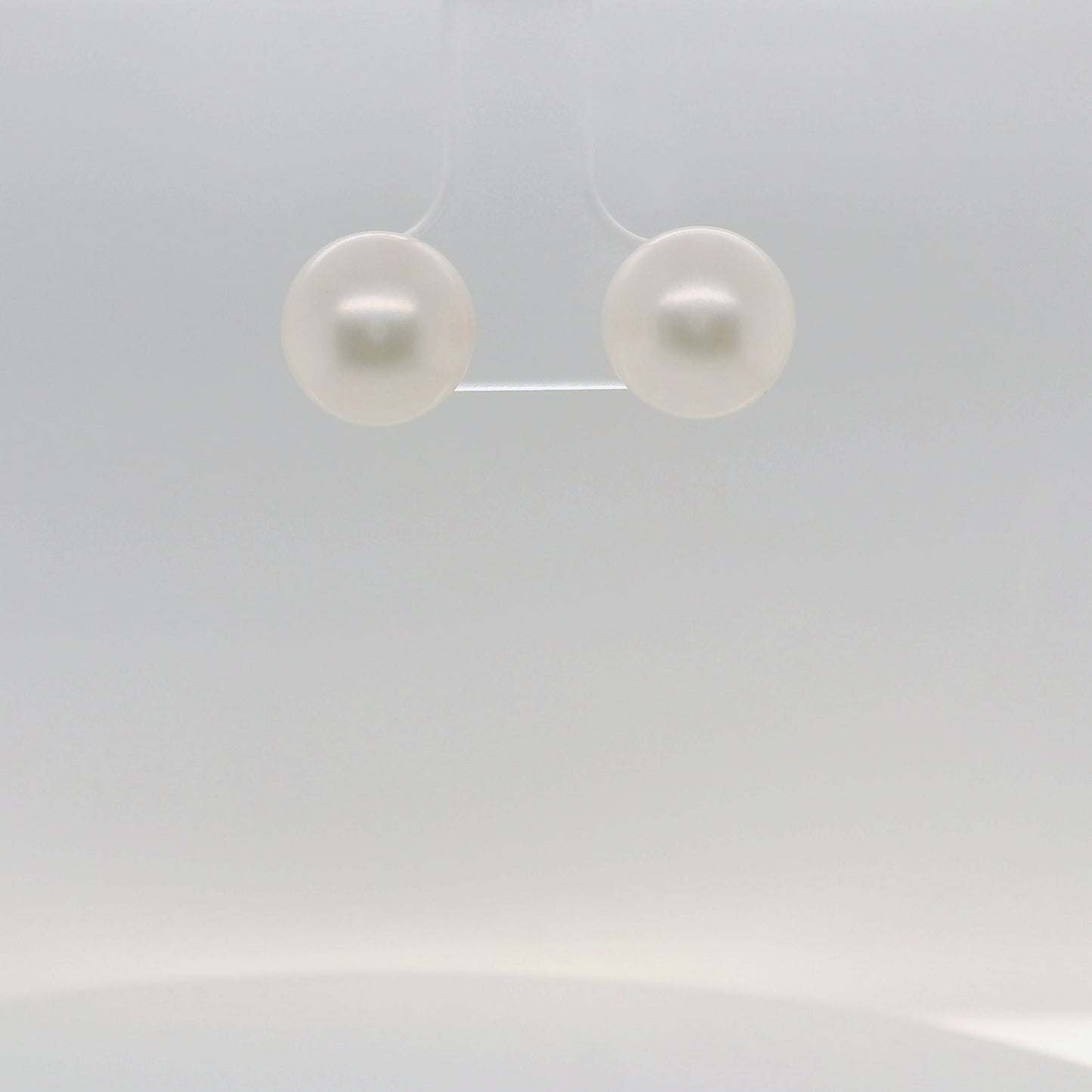 White Round Studs - 10mm