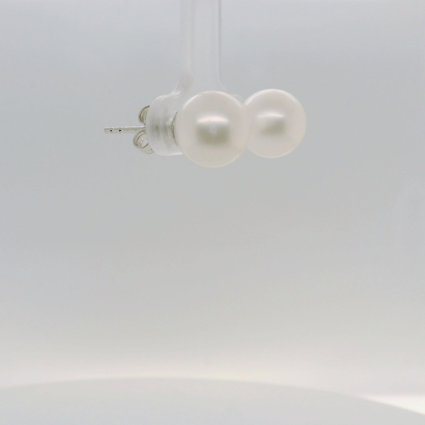 White Round Studs - 10mm