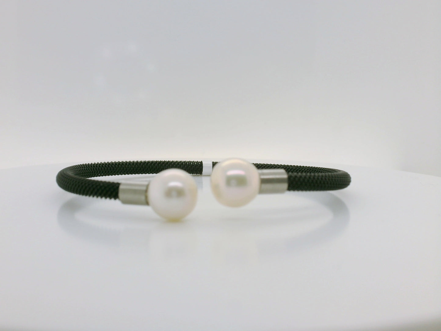 Black Mesh Pearl Bracelet