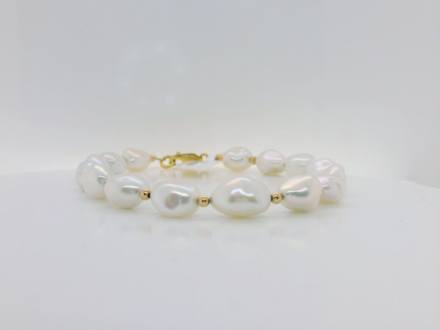 Keshi Pearl & Gold Ball Bracelet