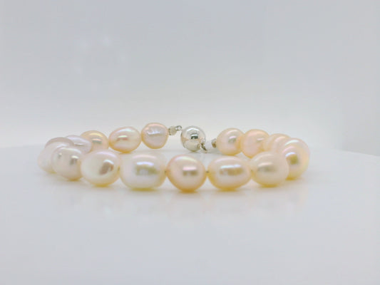 Pale Pink Pearl Bracelet