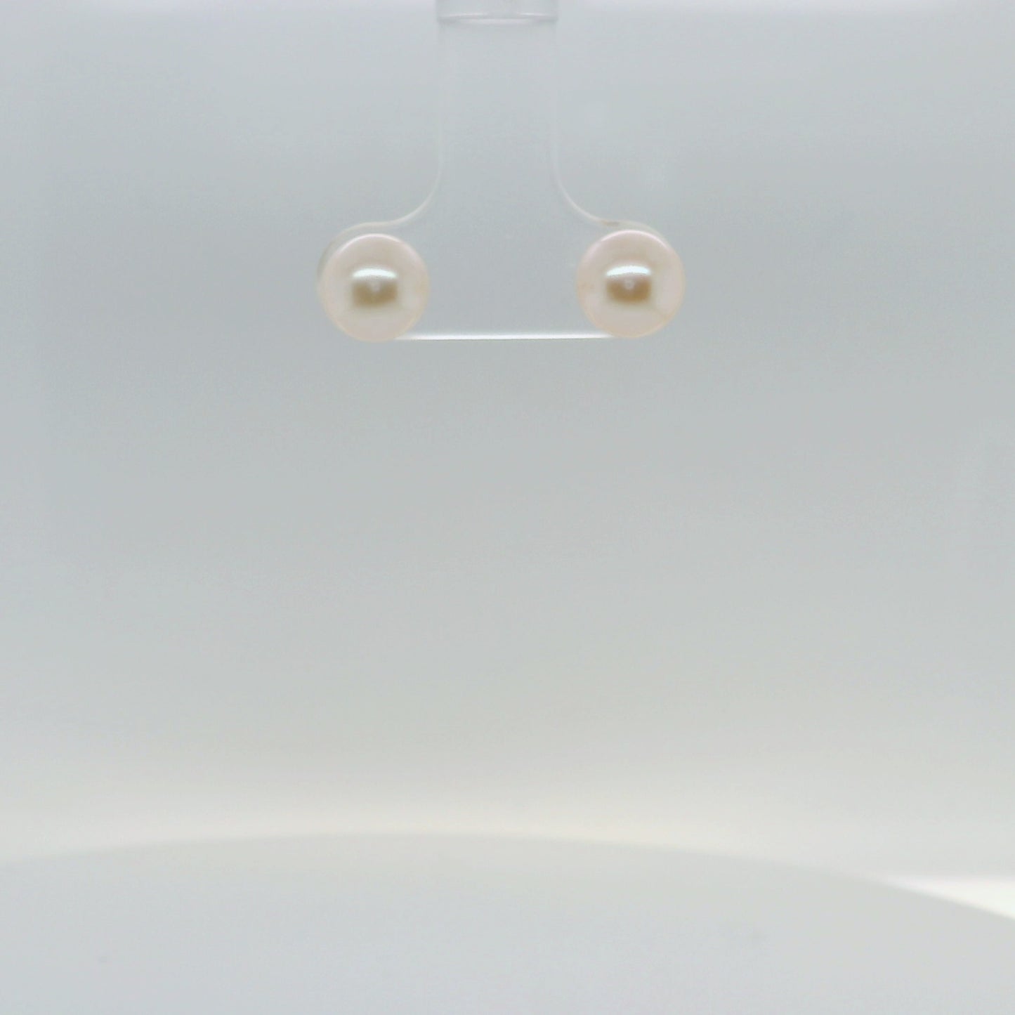 Round Pearl Studs 7-7.5mm