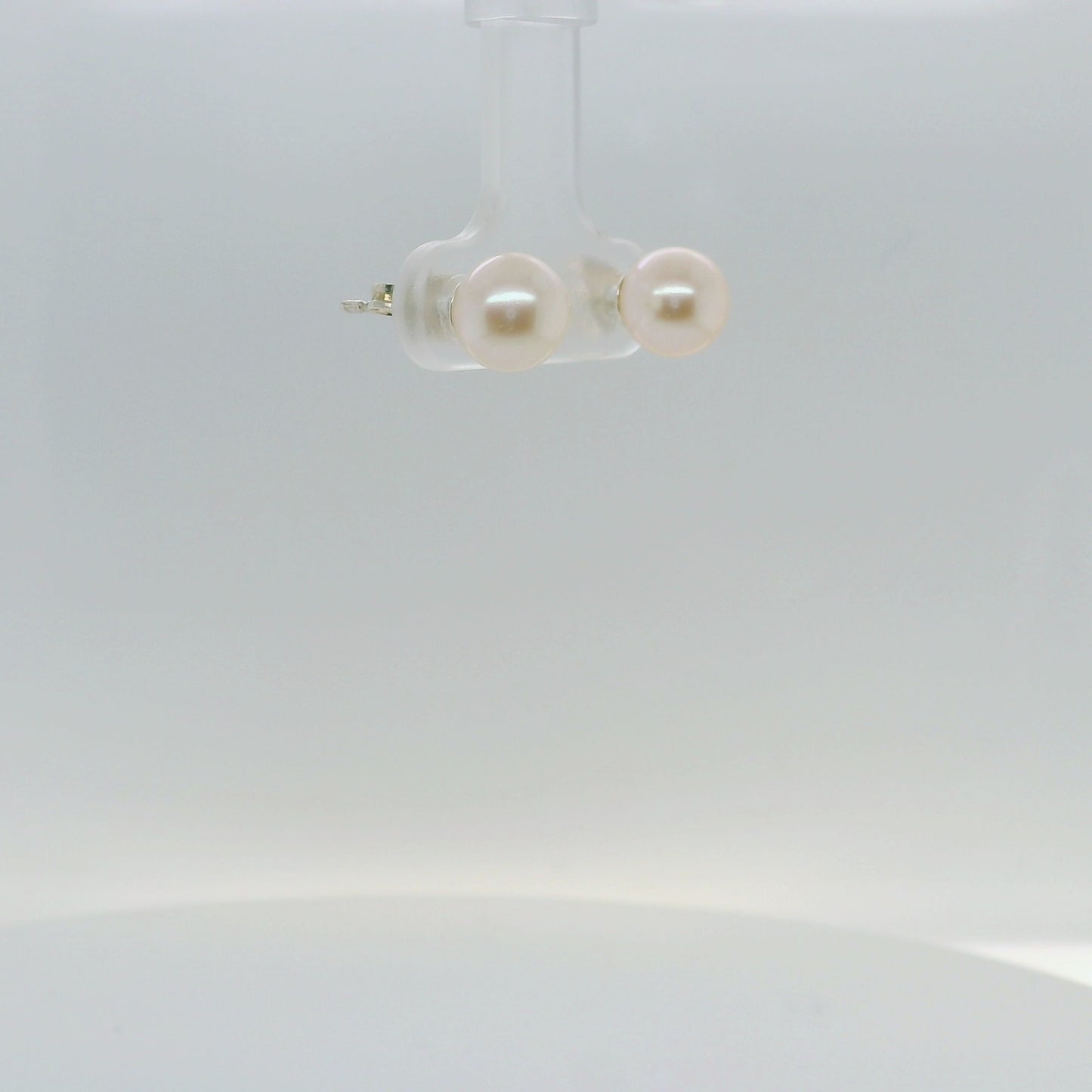 Round Pearl Studs 7-7.5mm