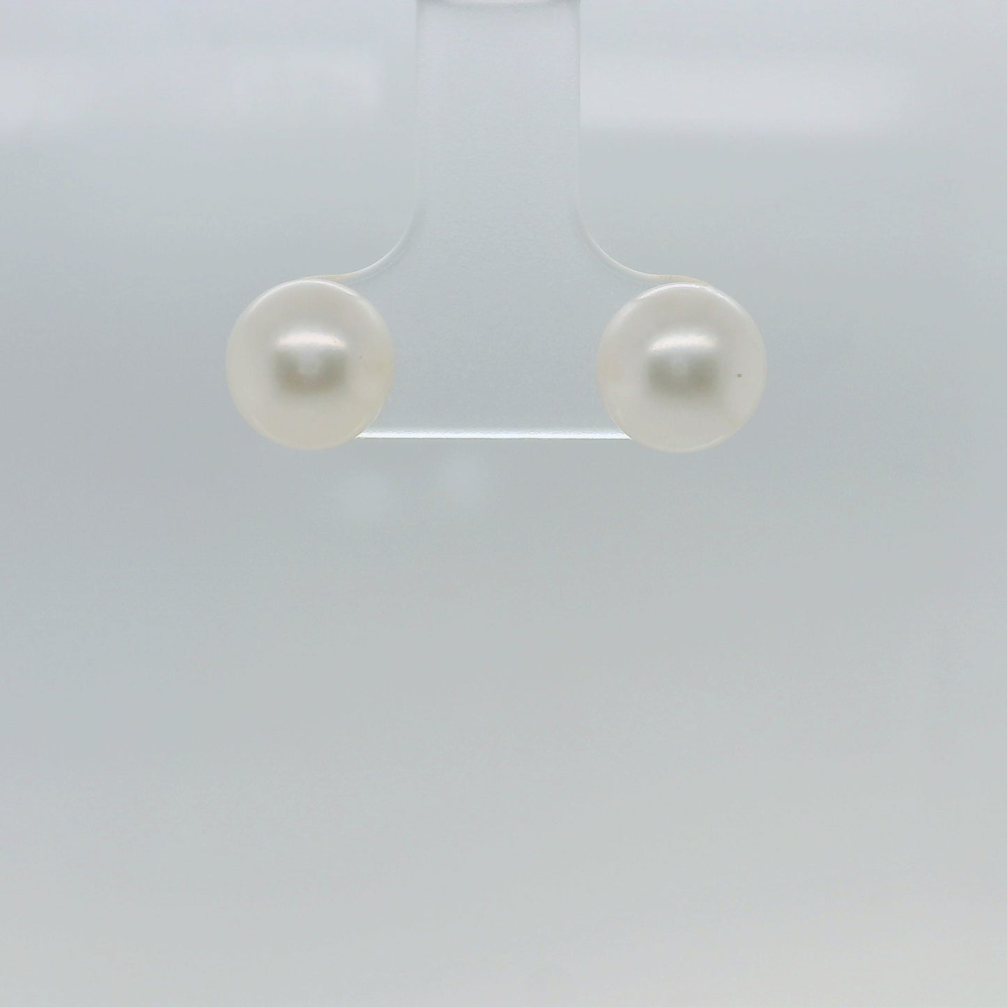 Gold Pearl Stud