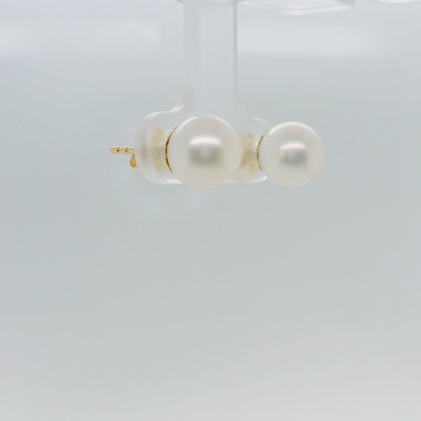 Gold Pearl Stud