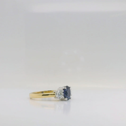 Oval sapphire & diamond ring