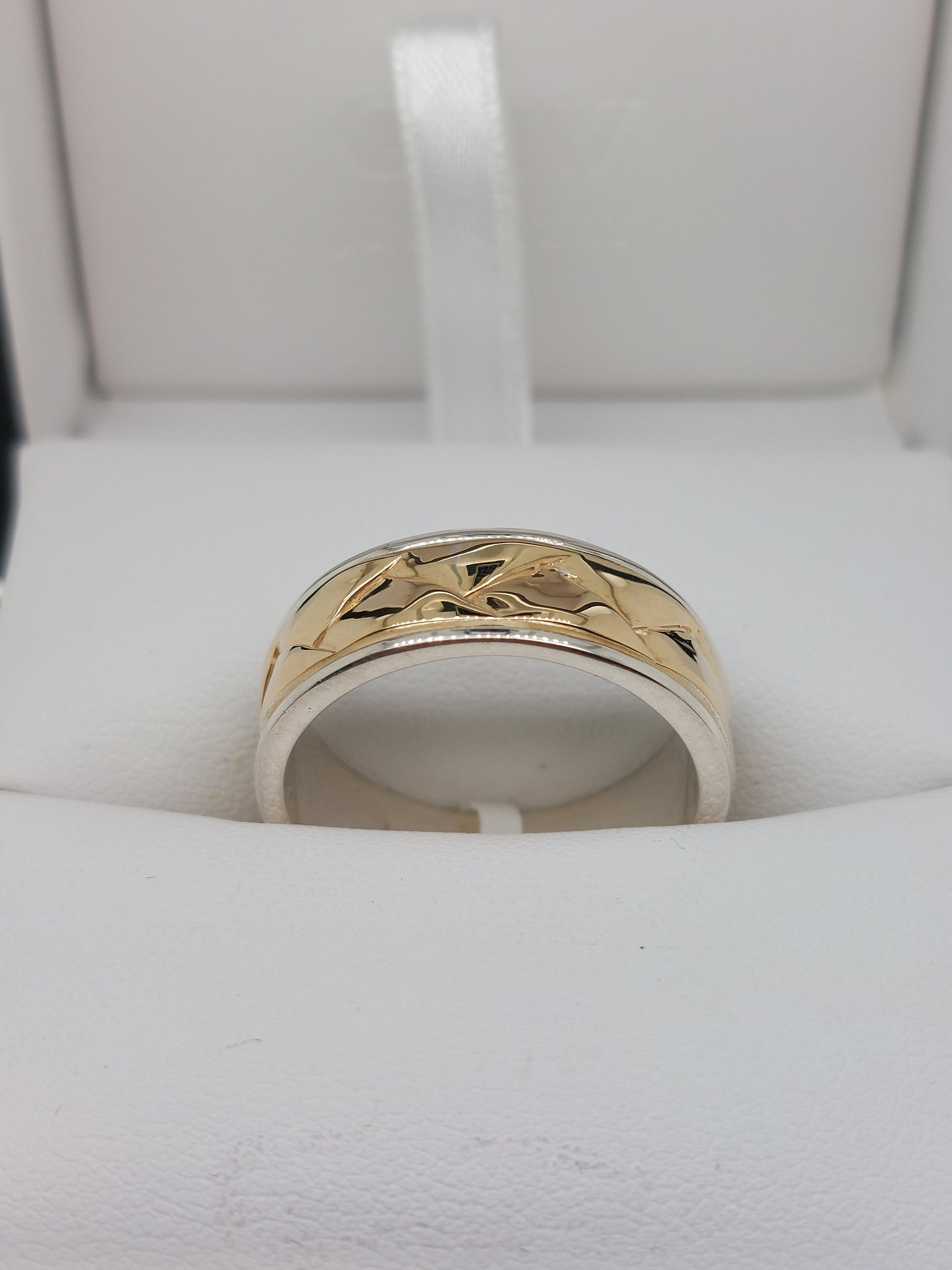 Gents Criss Cross Ring