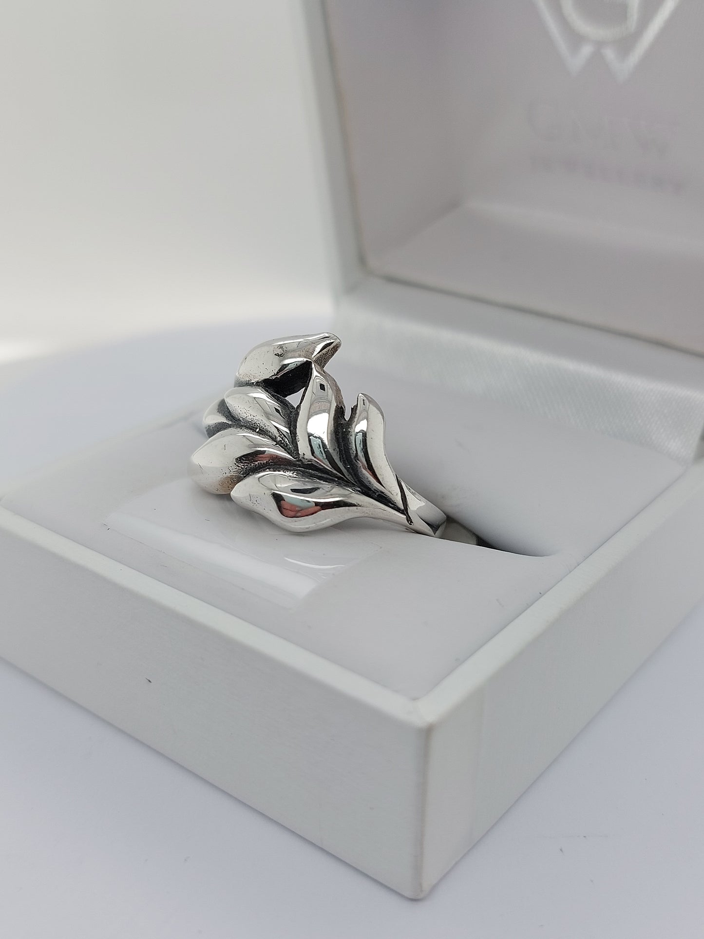 7 Leaf Ring