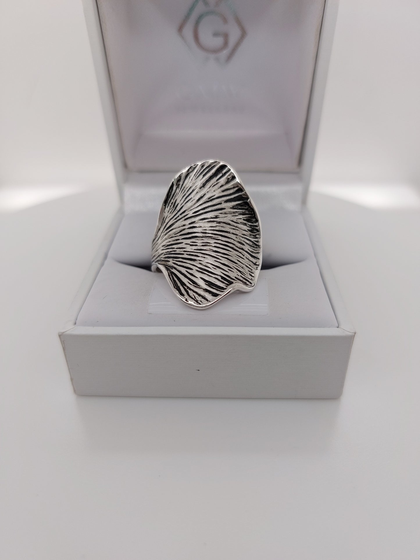 Oxidised Gingko Leaf Ring