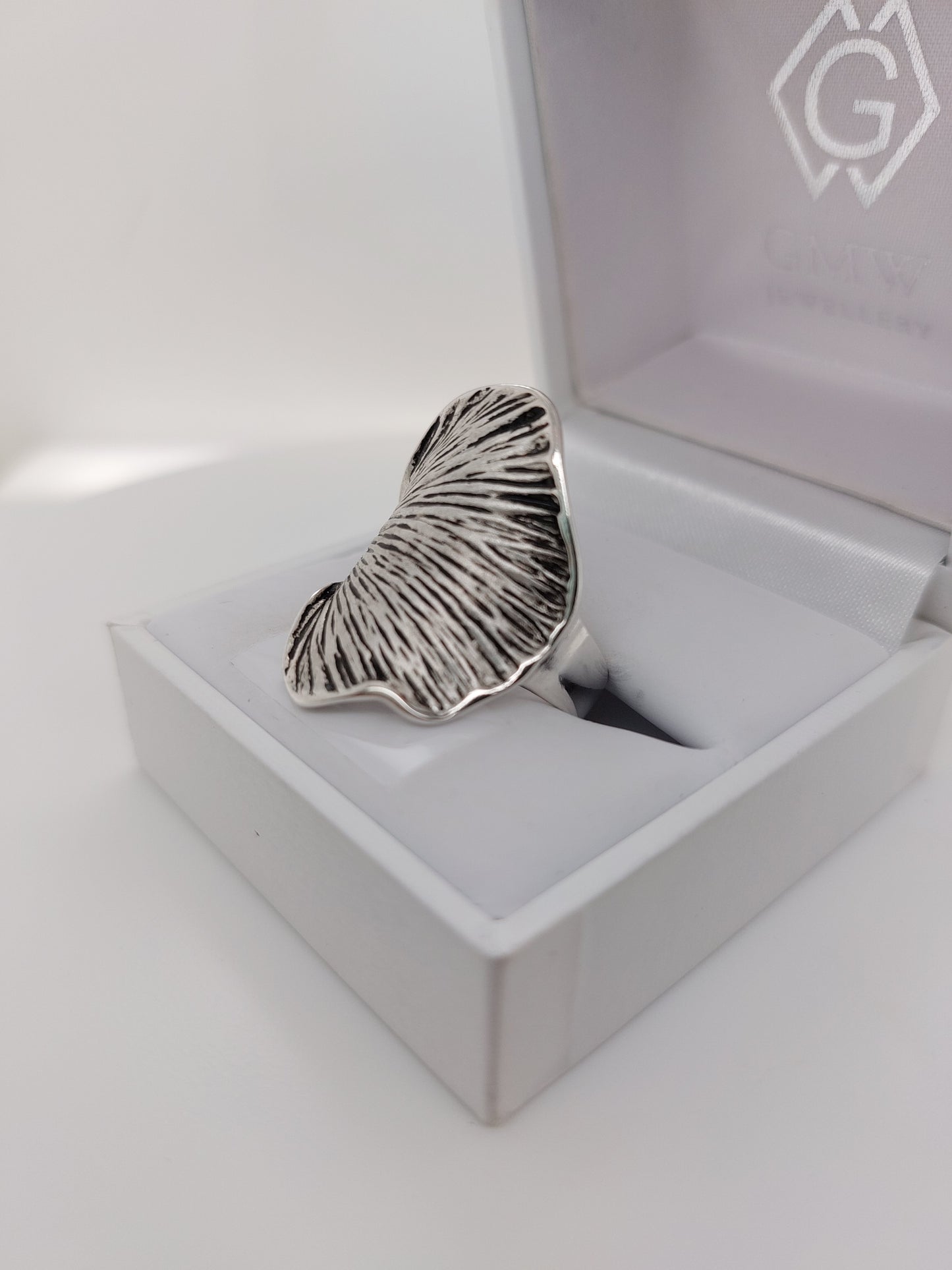 Oxidised Gingko Leaf Ring